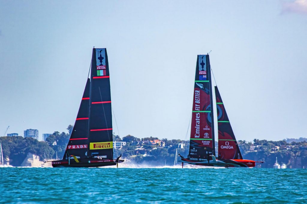 Une vue panoramique des voiliers lors de la 36e America’s Cup à Auckland, en Nouvelle-Zélande.