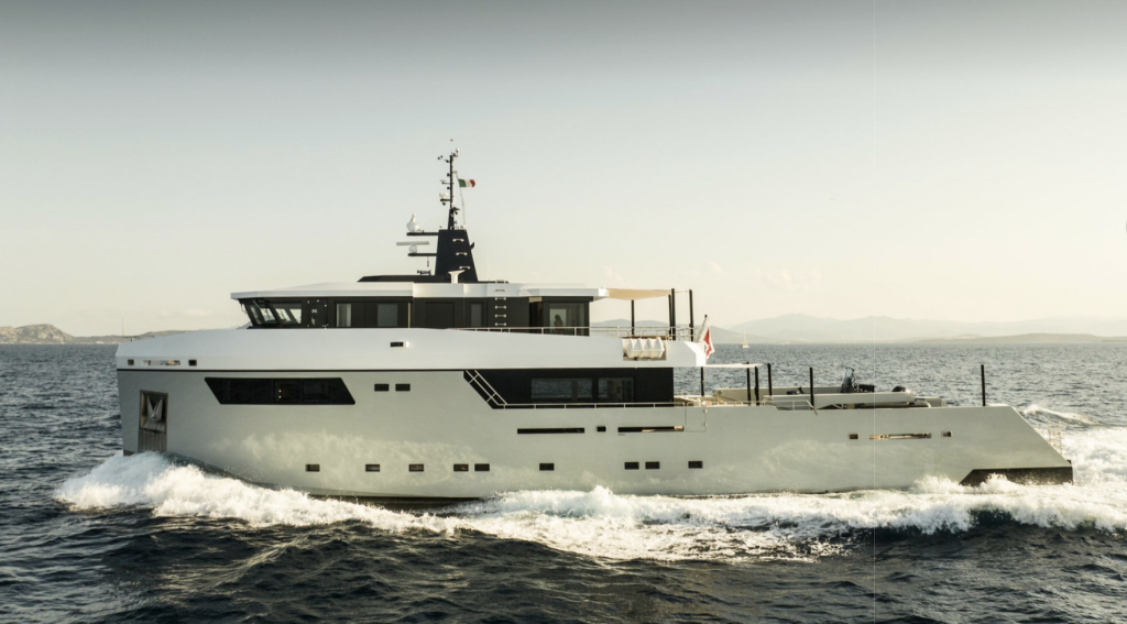 Le superyacht FOX en haute mer